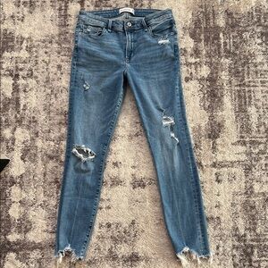 Stylish Abercrombie & fitch (mid rise super skinny ankle)